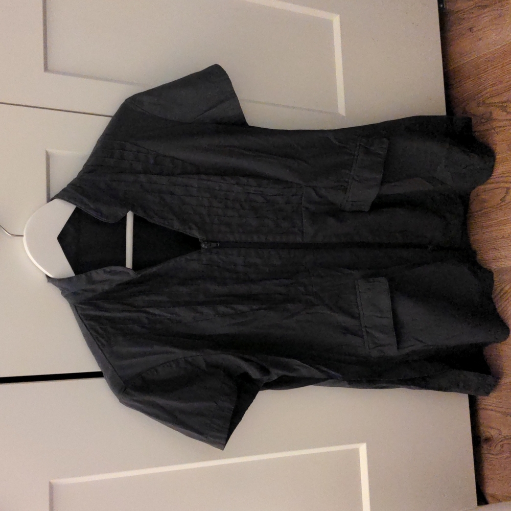 Noel Asmar Moderna Uniform Top - Size medium charcoal gray